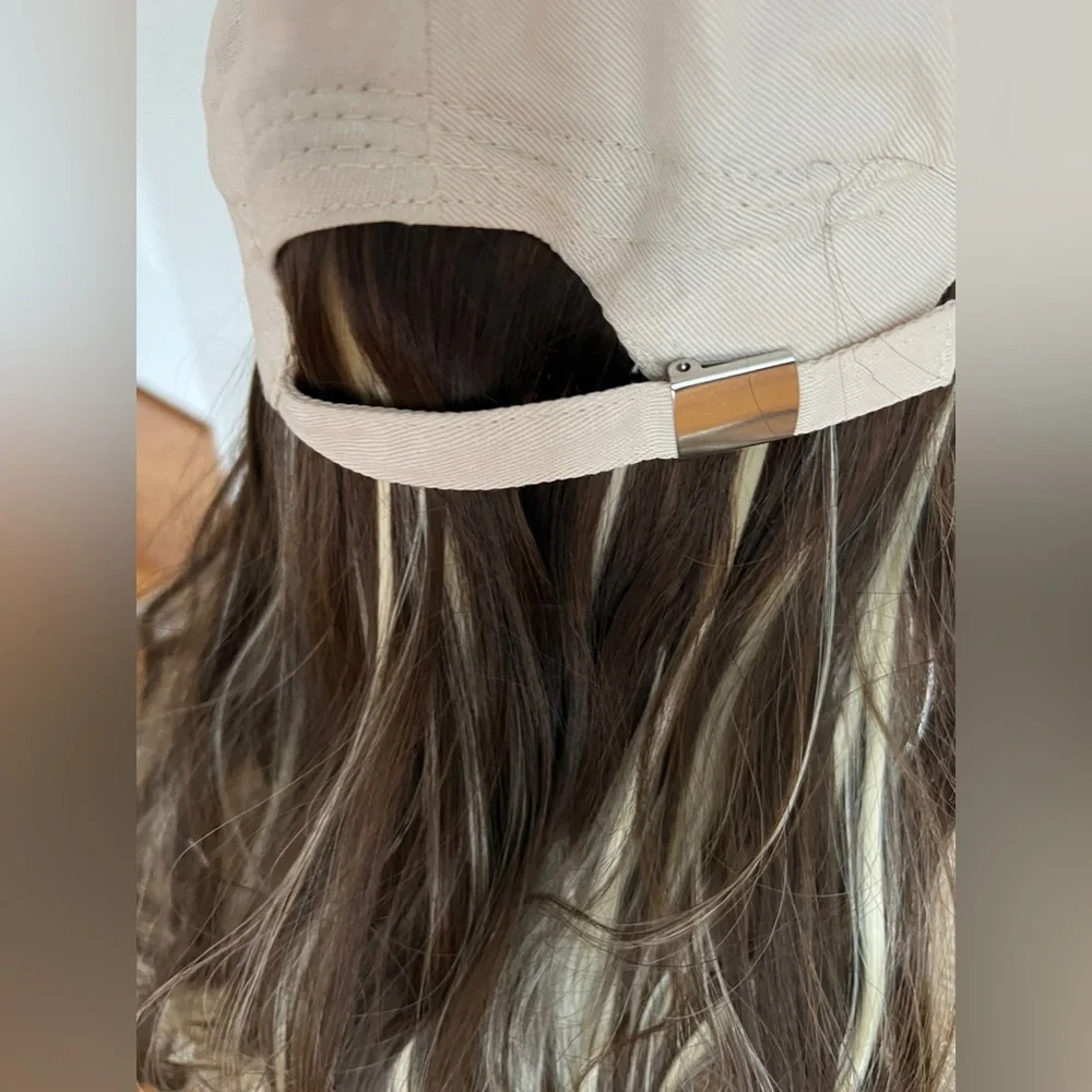 long wavy wig Brown Highlights Blonde wz Beige Baseball Cap Adjustable 2 in 1